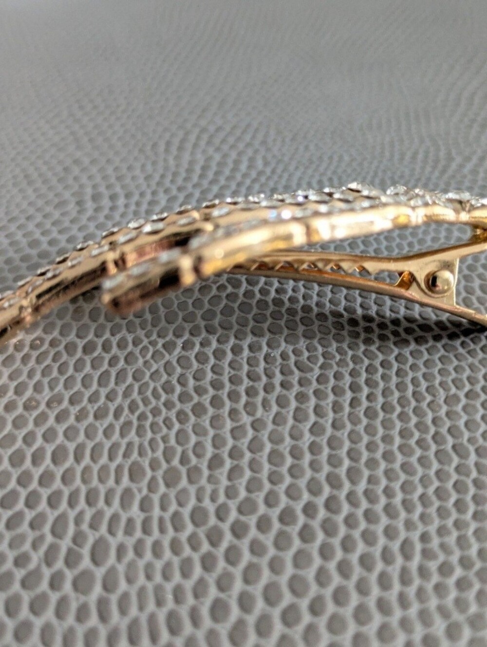 New Rhinestone Skeleton Hand Hair Clip - Picture 4 of 5